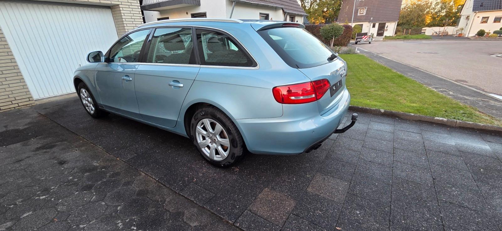 Audi A4 2008 — interior