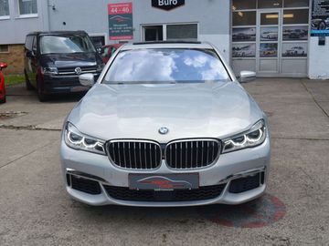 BMW 750 - 2
