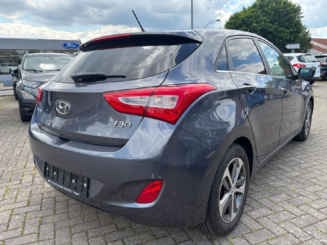 Hyundai i30 1.4 blue Passion SitzheizungKlima
