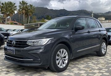 Volkswagen Tiguan - 2