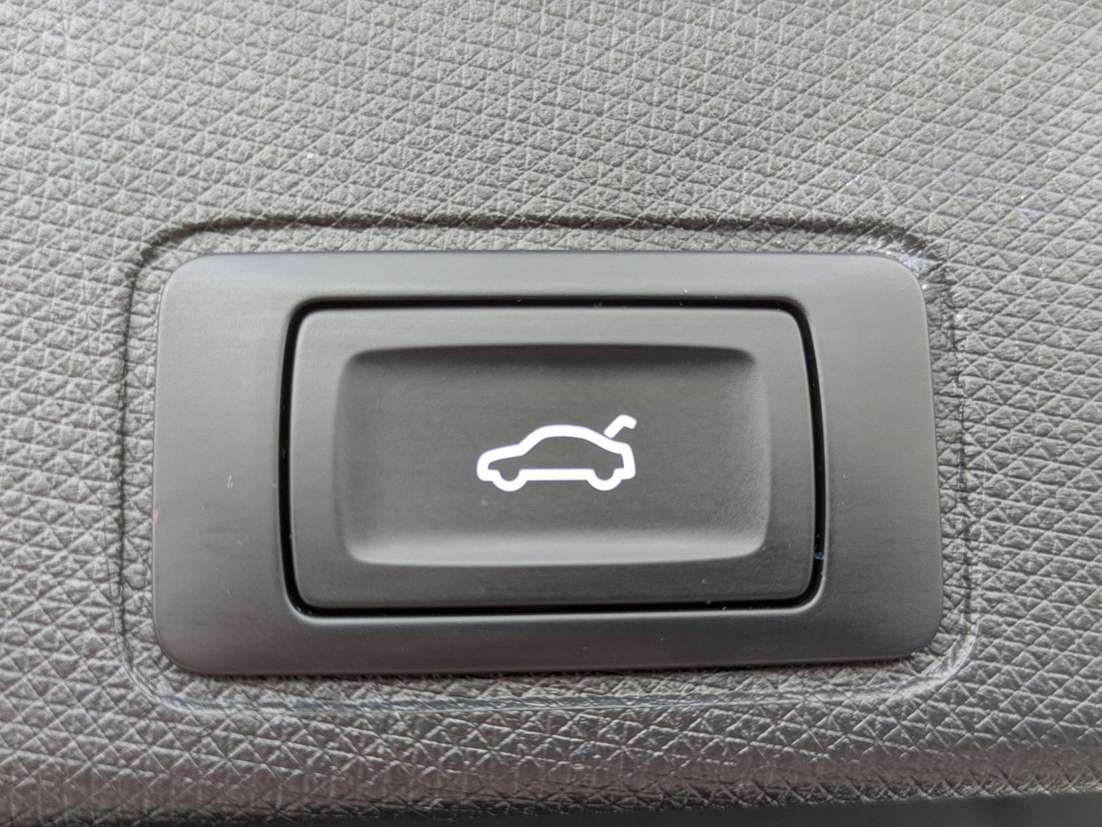 Fahrzeugabbildung CUPRA Terramar 2.0 TSI 4D VZ HUD*MATRIX*PANO*DCC*20"