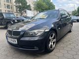 BMW 325d Touring*Klimaaut*Navi*Xenon*6 Gang*Alu - BMW 325 aus 2008: Kombi