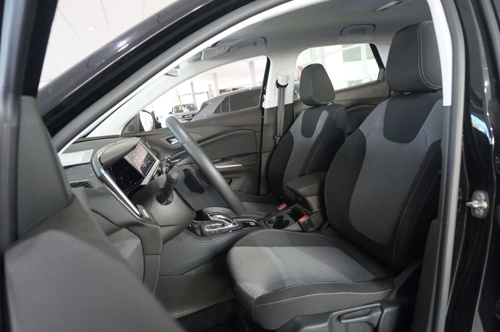 Fahrzeugabbildung Opel Grandland (X) 1.6T EDITION HYBRID NAVI/LED/VIRT.