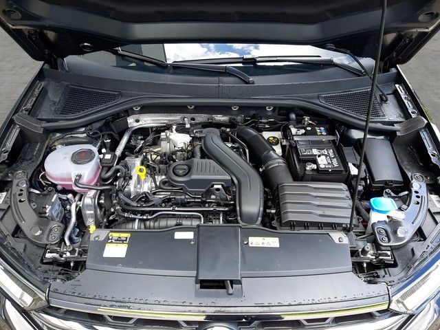 Fahrzeugabbildung Volkswagen T-Roc Black Style 1.5TSI DSG AHK Matrix Massage
