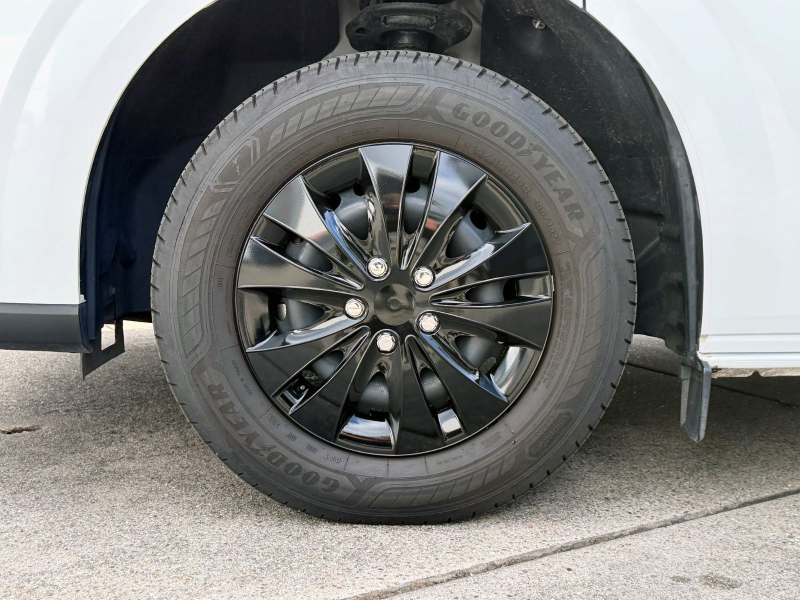 Fahrzeugabbildung Ford Transit Custom Kasten 320 L2 Trend ACC KAM AHK