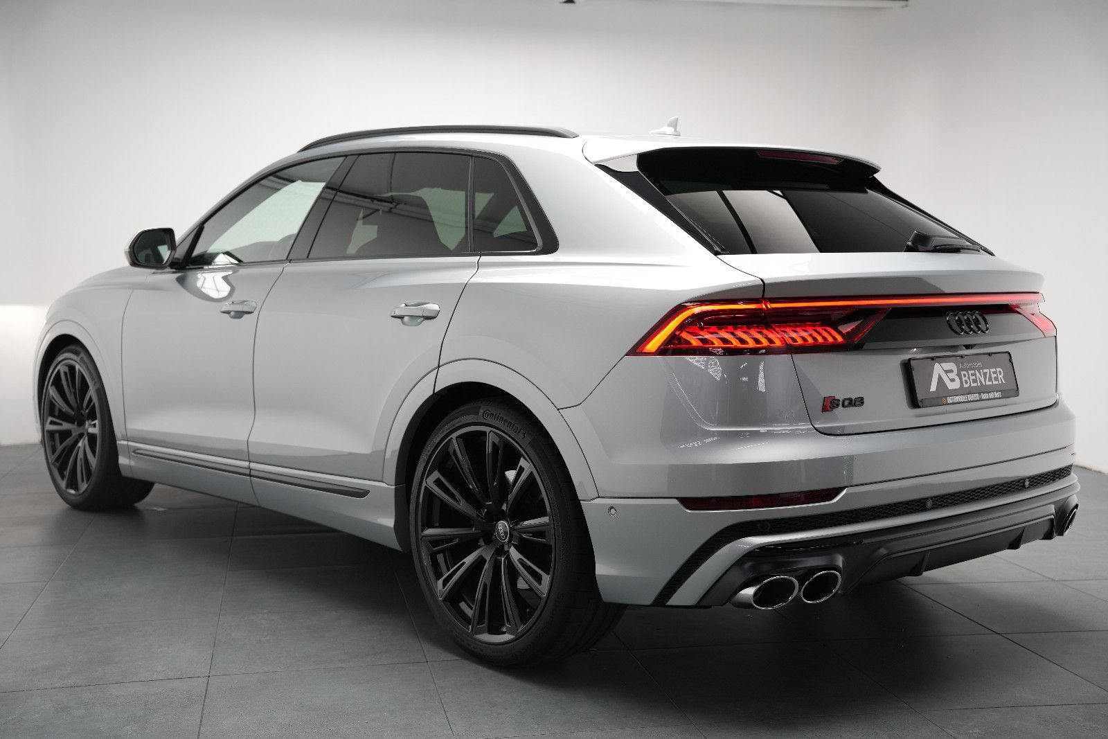 Fahrzeugabbildung Audi SQ8 4.0 TFSI quattro/EXCLUSIVE/ALCANTARA/BLACK