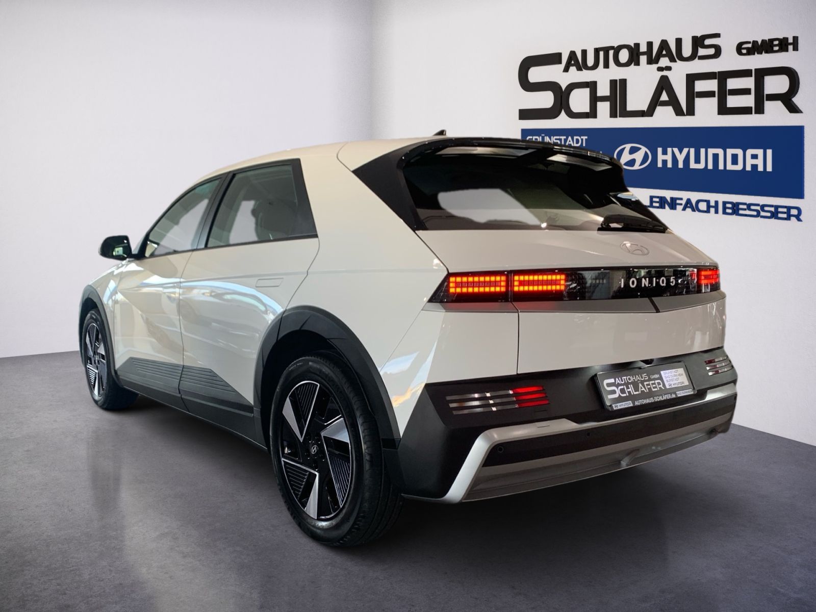 Fahrzeugabbildung Hyundai IONIQ 5 Elektro 63 kWh Wärmepumpe Navi LED
