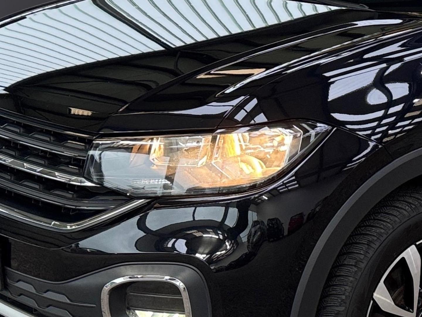 Volkswagen T-Cross Active 1.0 TSI Navi Sitzh. 2x PDC
