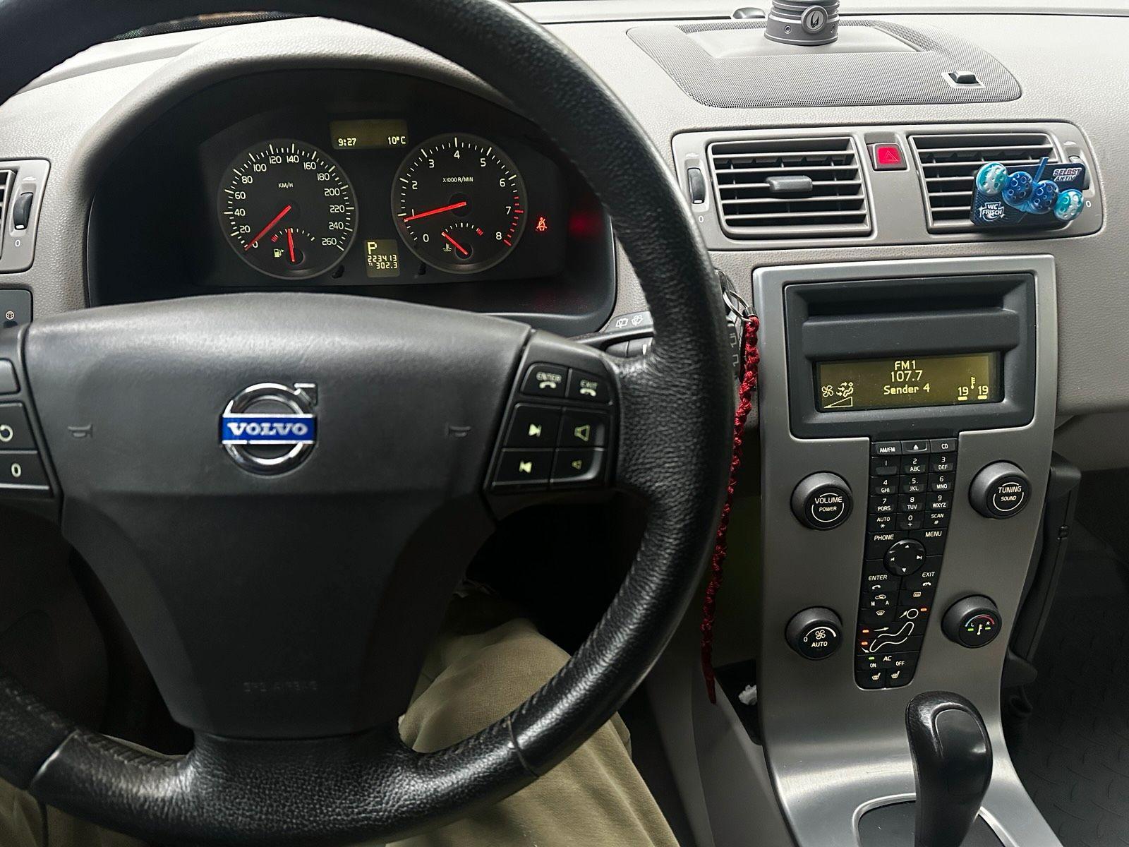 Volvo V50 2005 — photo 9