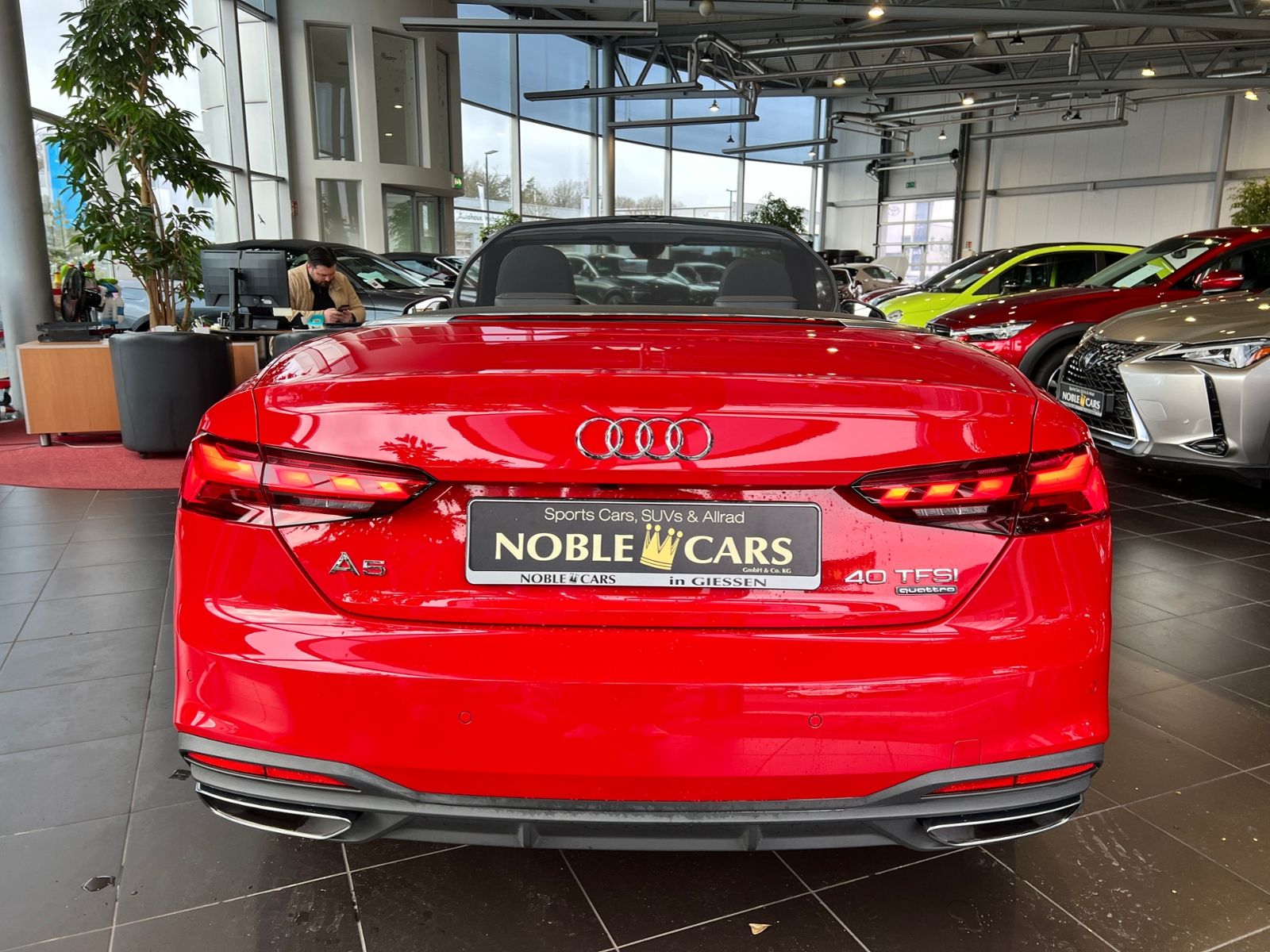 Fahrzeugabbildung Audi A5 Cabriolet 40 TFSI quattro HUD LED NAV RFK SHZ