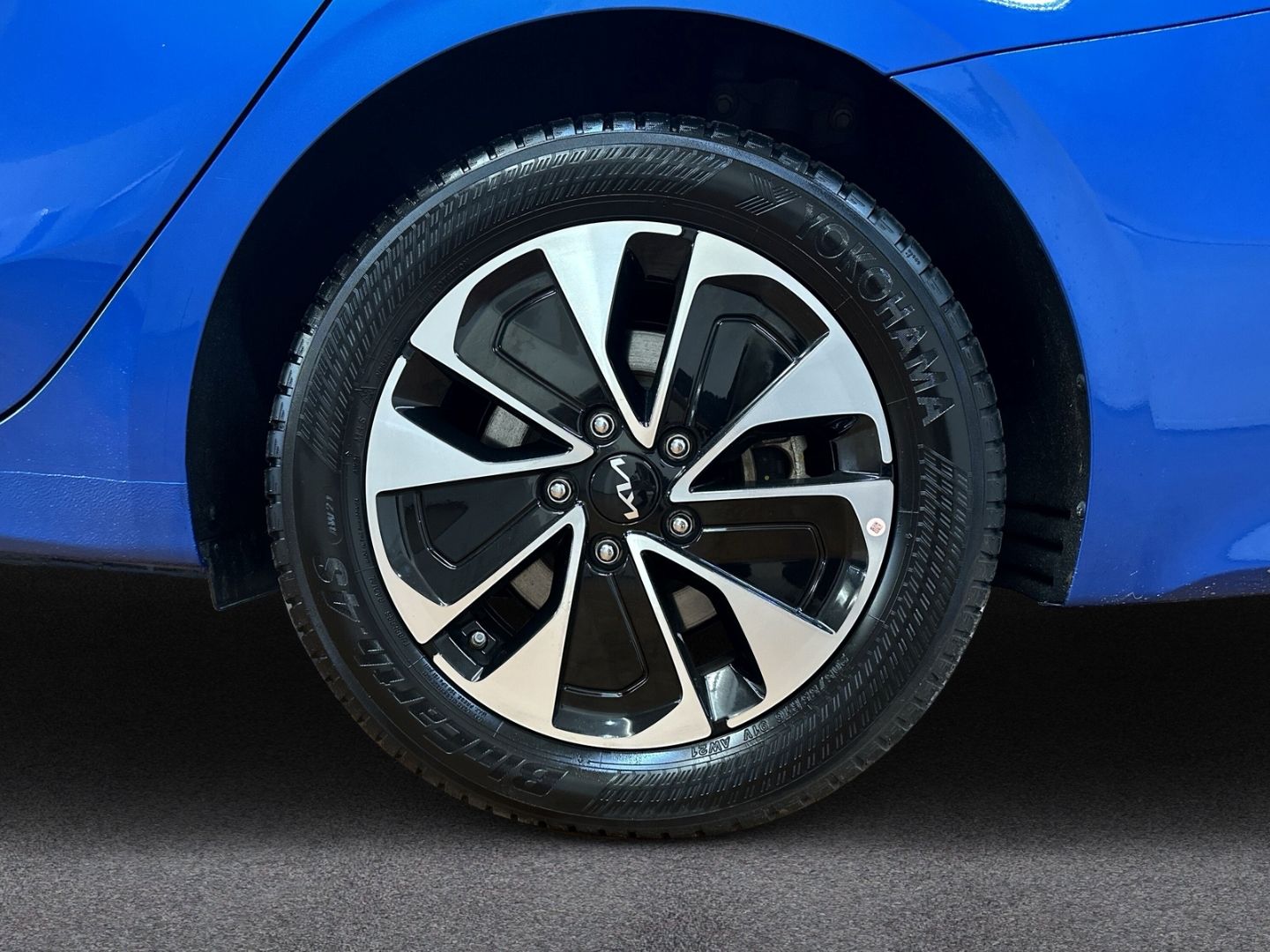 Fahrzeugabbildung Kia Ceed_sw Plug-in Hybrid Spirit 1.6 + Navi + Digit