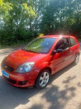 Ford Fiesta, Navi, Klima, Alu, Steuerkette... - Ford Fiesta aus 2006: ST