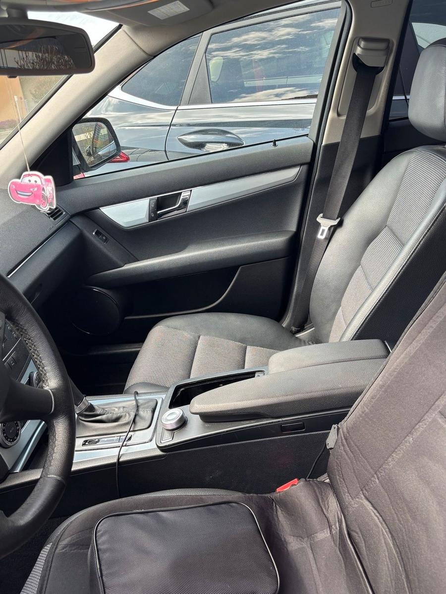 Mercedes-Benz C220 2008 — photo 9