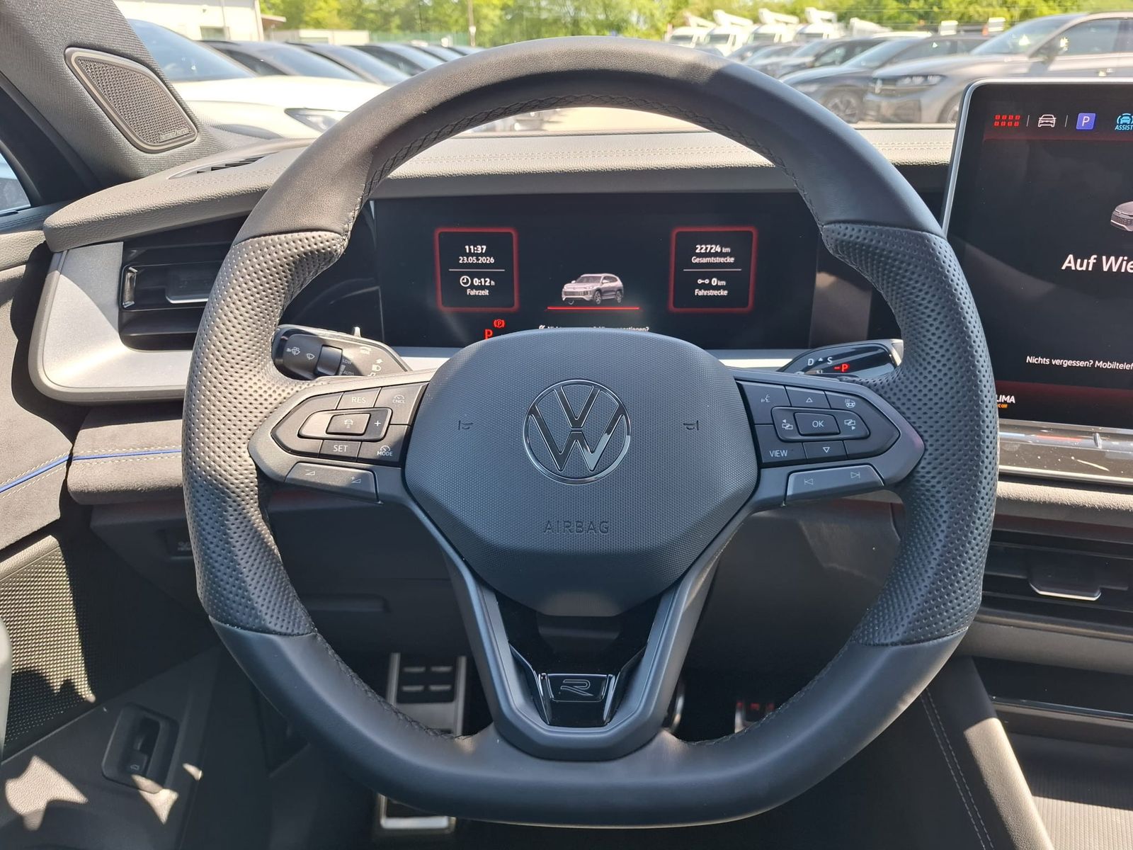 Fahrzeugabbildung Volkswagen Tayron 2.0 TDI 4M R-Line BLACK*7Si*MATRIX*PANO