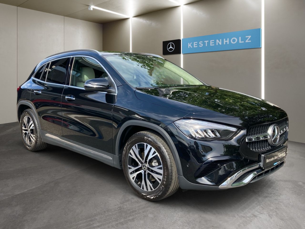 Mercedes-Benz GLA 180 LED Keyl-GO Kamera Laderaump Klimaautom foto 3