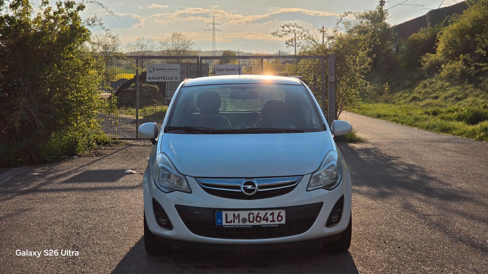 Opel Corsa D Color Edition