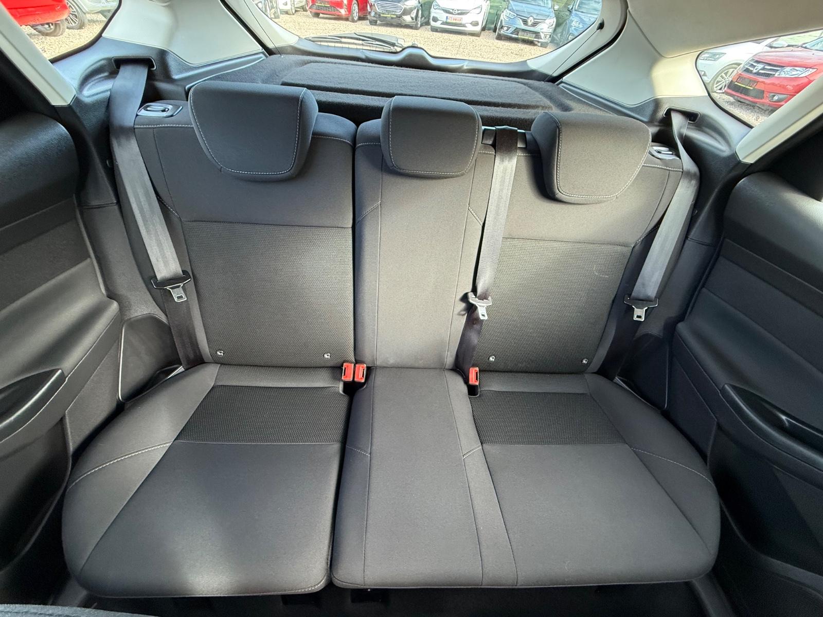 Ford Focus 1,6 Titanium Sportsitze Sport Lenkrad