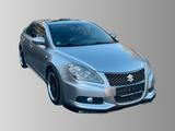 Suzuki Kizashi 2.4/Xenon/4x4/Leder/Schiebedach/Voll! - Suzuki Kizashi: Limousine