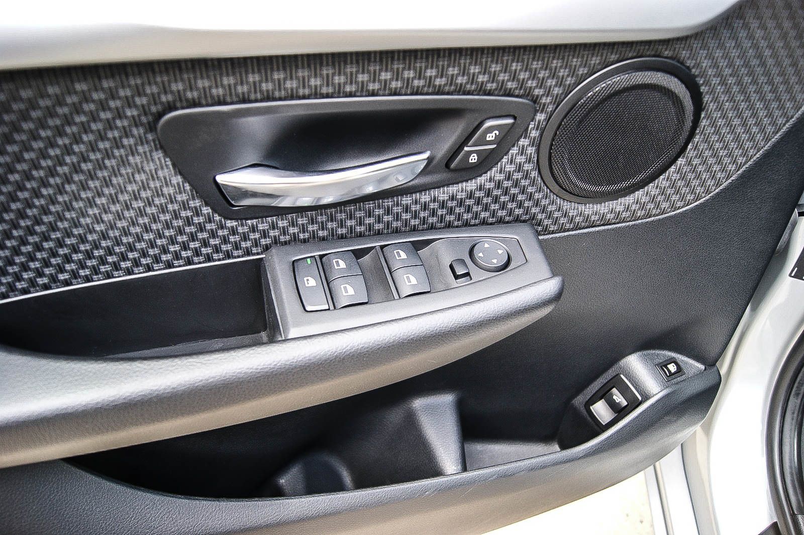 Fahrzeugabbildung BMW 225 xe Advantage Aut LED-SCHEINWERFER SIHZG PARK
