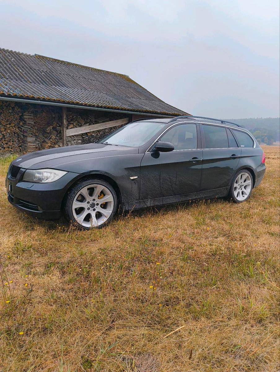 BMW 330 2006 — photo 5