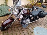 Triumph AMERICA  erst 640km u. viel Originalzubehör - CHOPPER AME