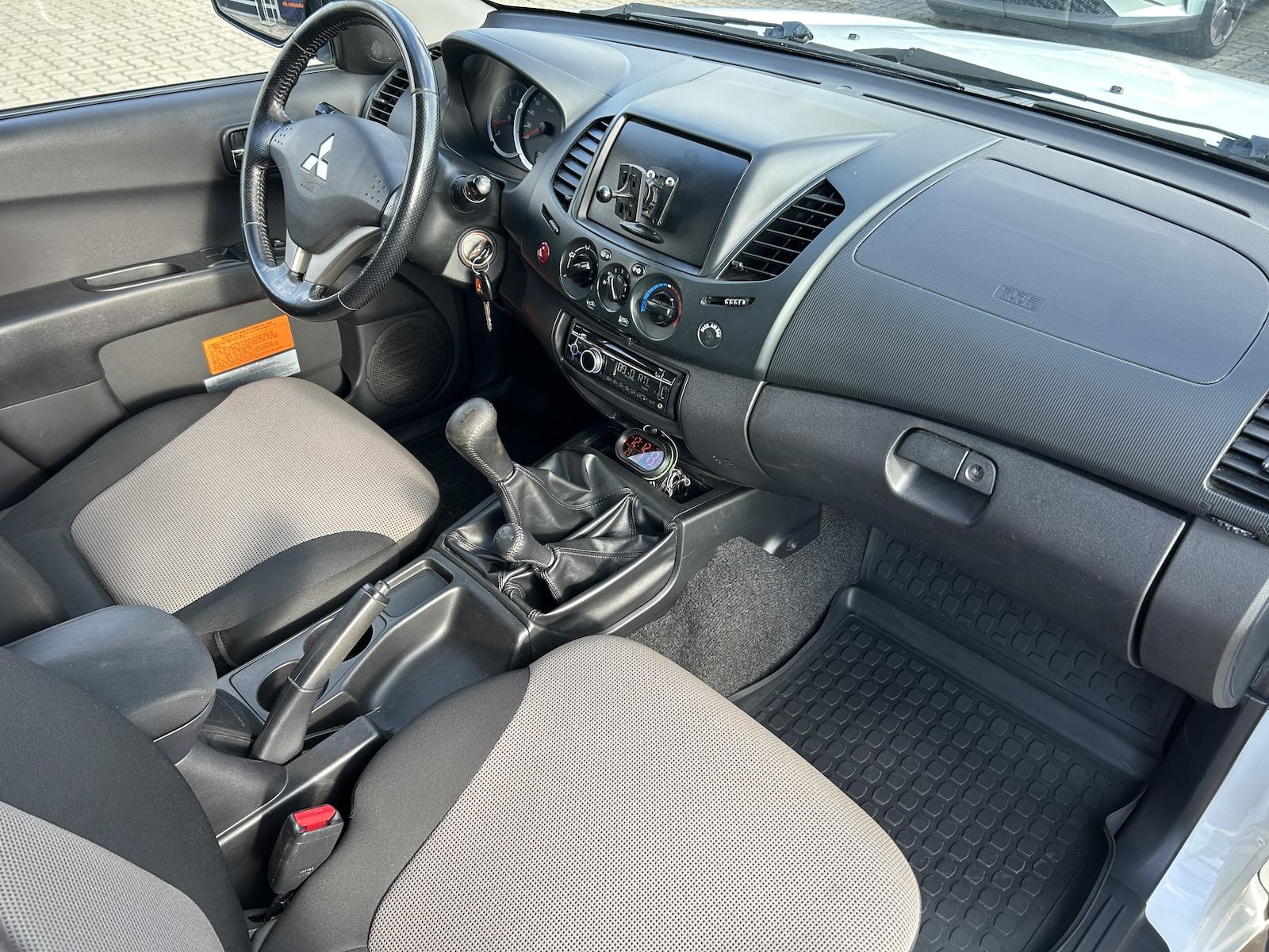 Mitsubishi L200 Doppelkabine 2.5 4WD*AHK*