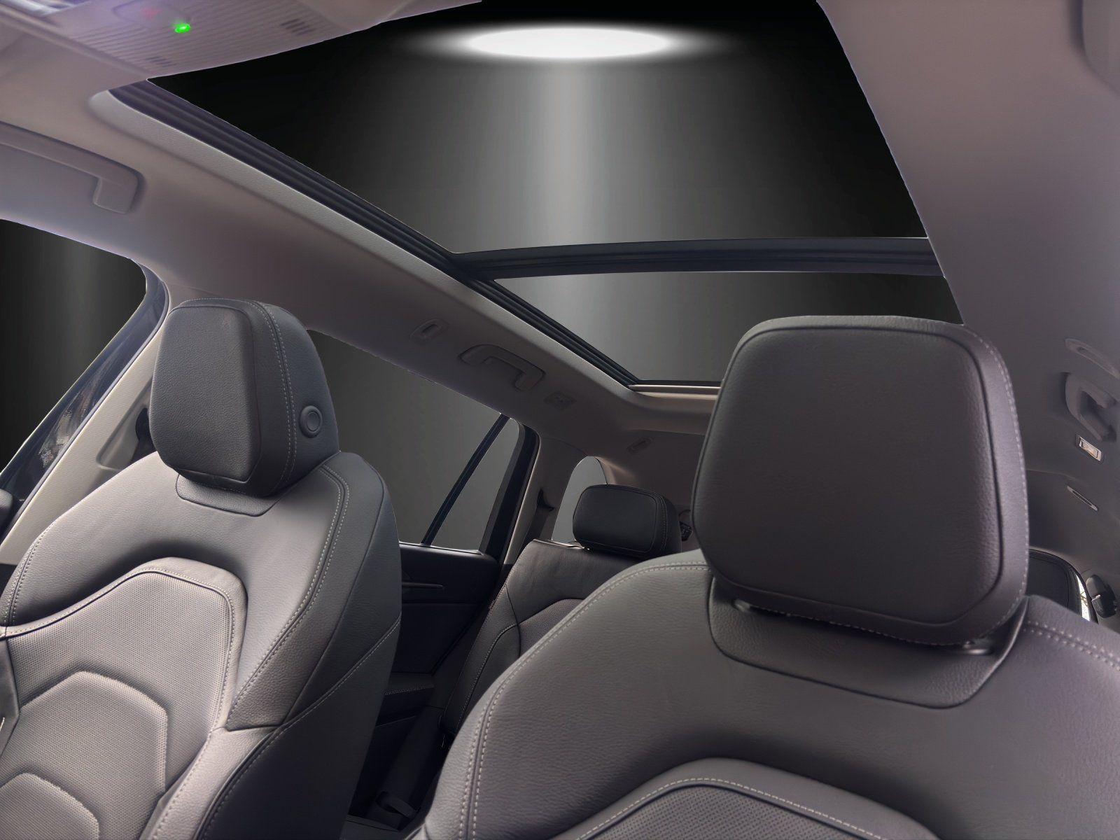 Fahrzeugabbildung SKODA Kodiaq Selection 2,0TDI 142kWDSG4x4 AHK/HUD/Pano