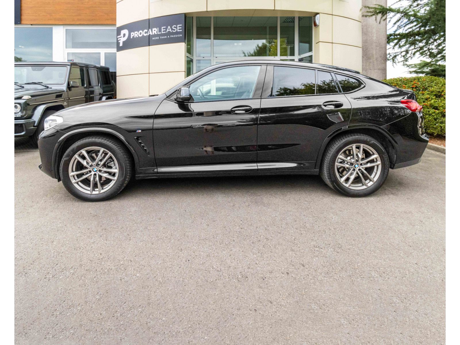 BMW X4 xDrive 20d/ 4WD /M PAKET/NAVI /LED/19/360°/KE imagem 3