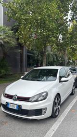 Volkswagen Golf 2.0 TSI DSG GTI adidas GTI - Volkswagen Golf: GTI Adidas