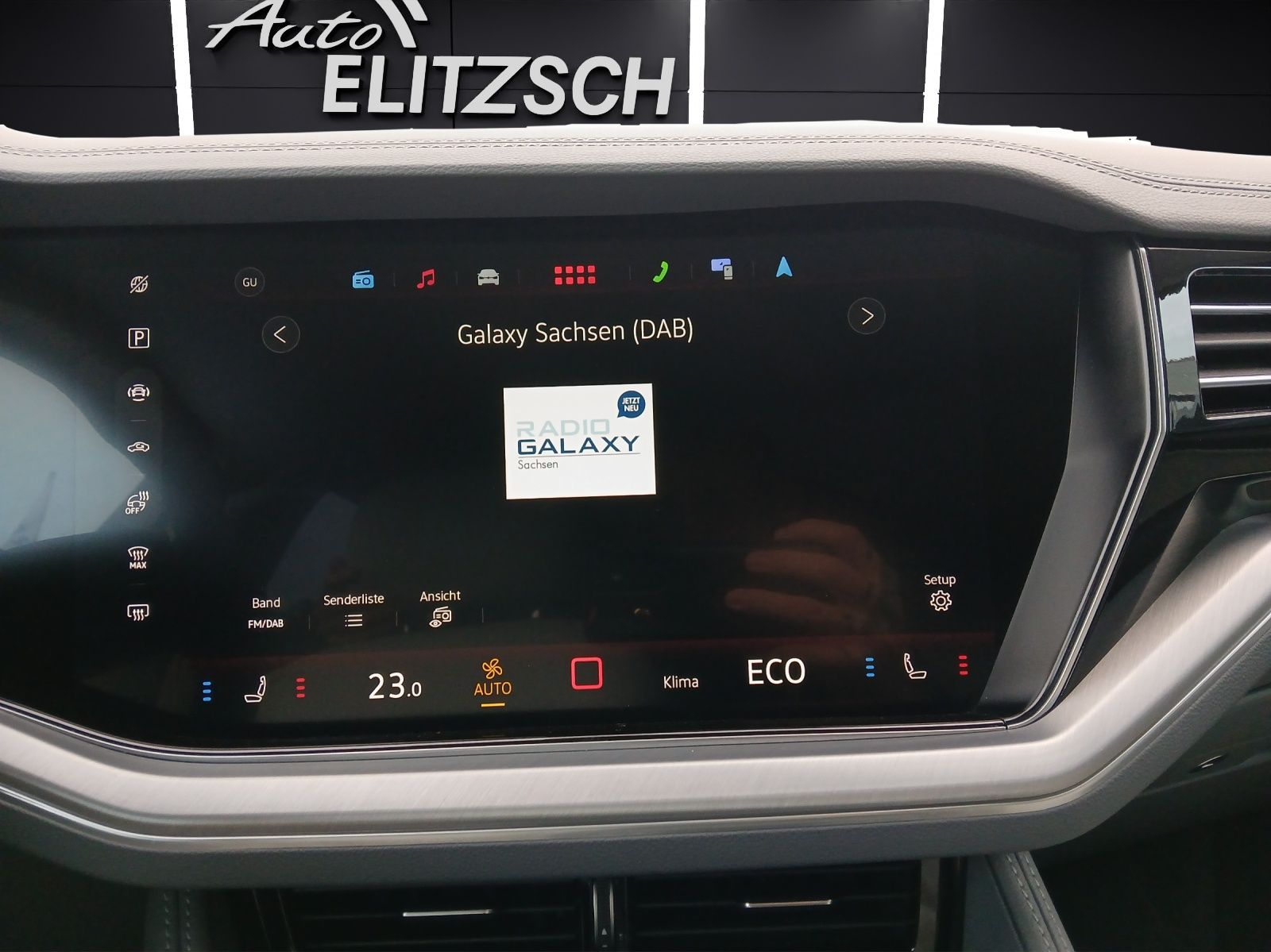 Fahrzeugabbildung Volkswagen Touareg eHybrid Elegance Matrix AHK Pano HUD AID