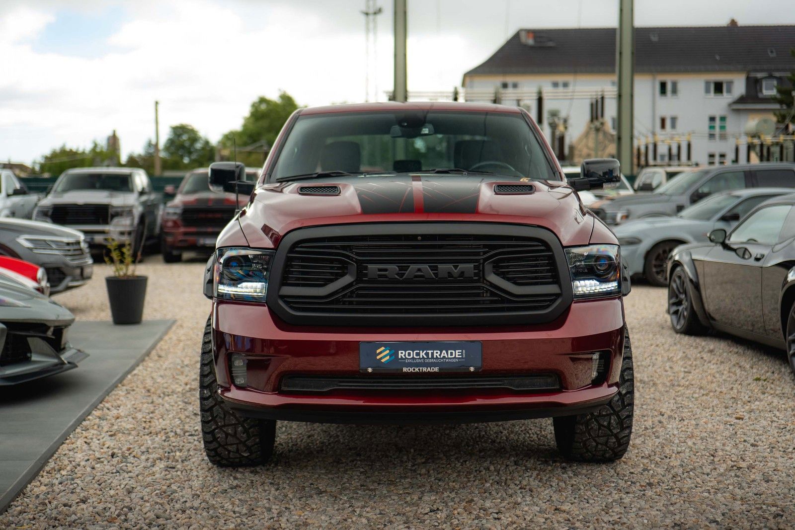 Fahrzeugabbildung Dodge RAM 5.7 V8 HEMI 4x4 OFFROAD Night-Paket *LED*AHK