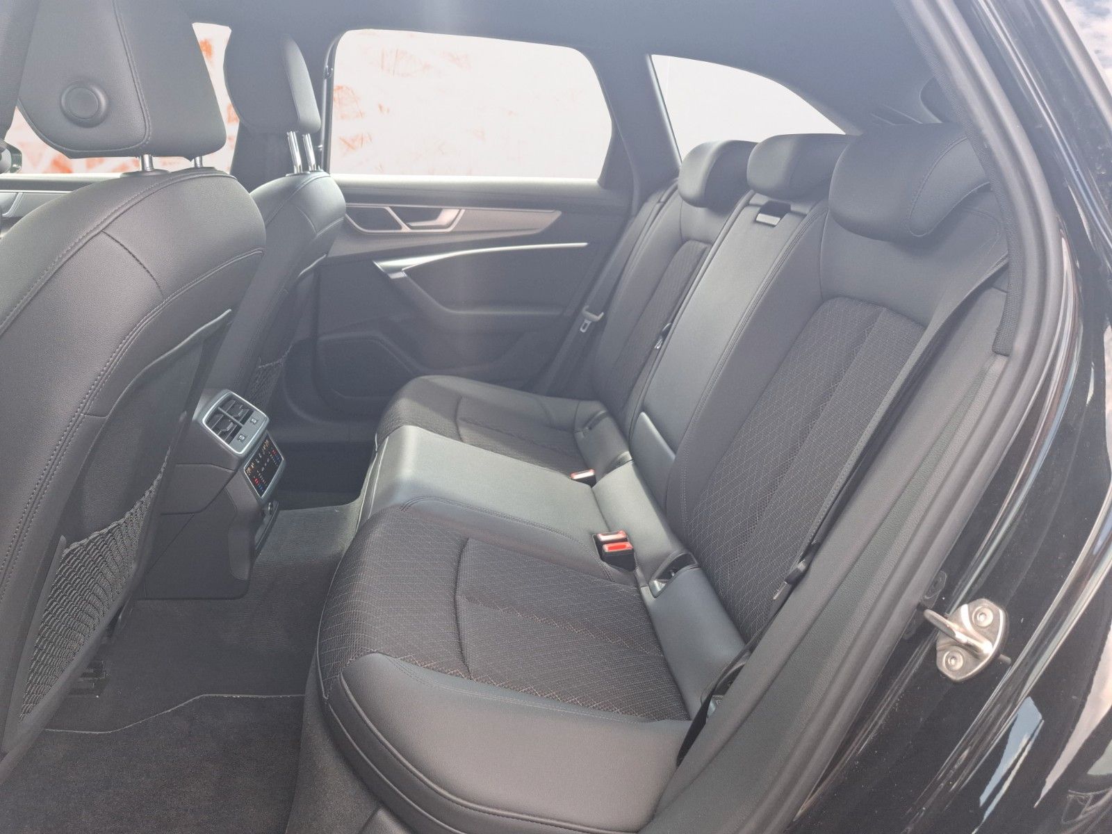 Fahrzeugabbildung Audi A6 Avant 40 TDI design ! AHK !