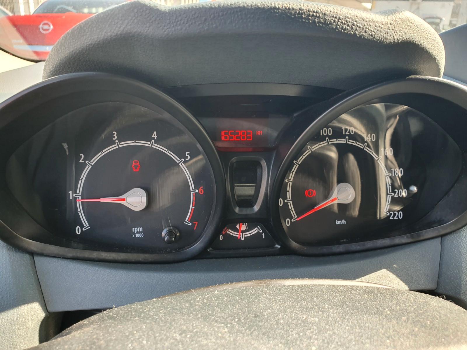 Ford Fiesta Trend mit neu Tüv