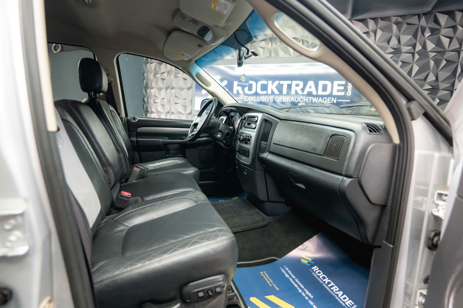 Fahrzeugabbildung Dodge RAM 5.7 V8 HEMI 4x4 OFFROAD MONSTERTRUCK LONGBED