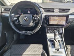 Fahrzeugabbildung Skoda Superb Combi Ambition iV Navi LED ACC Virtual