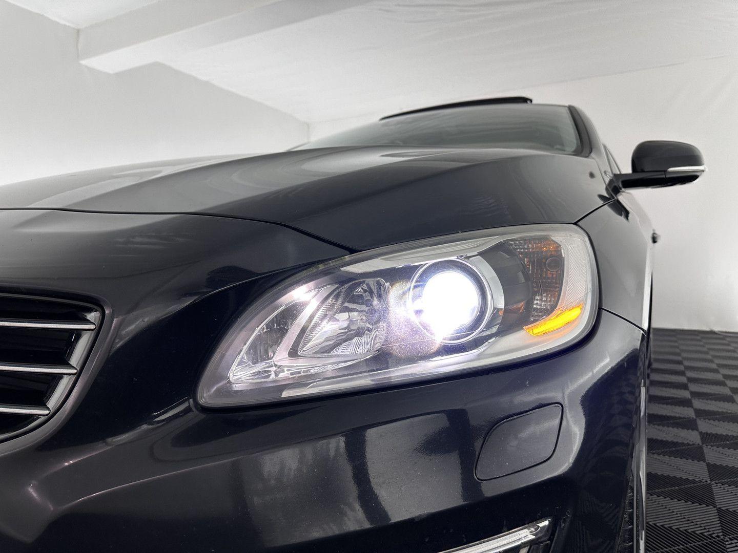 Volvo V60 2014 — photo 25