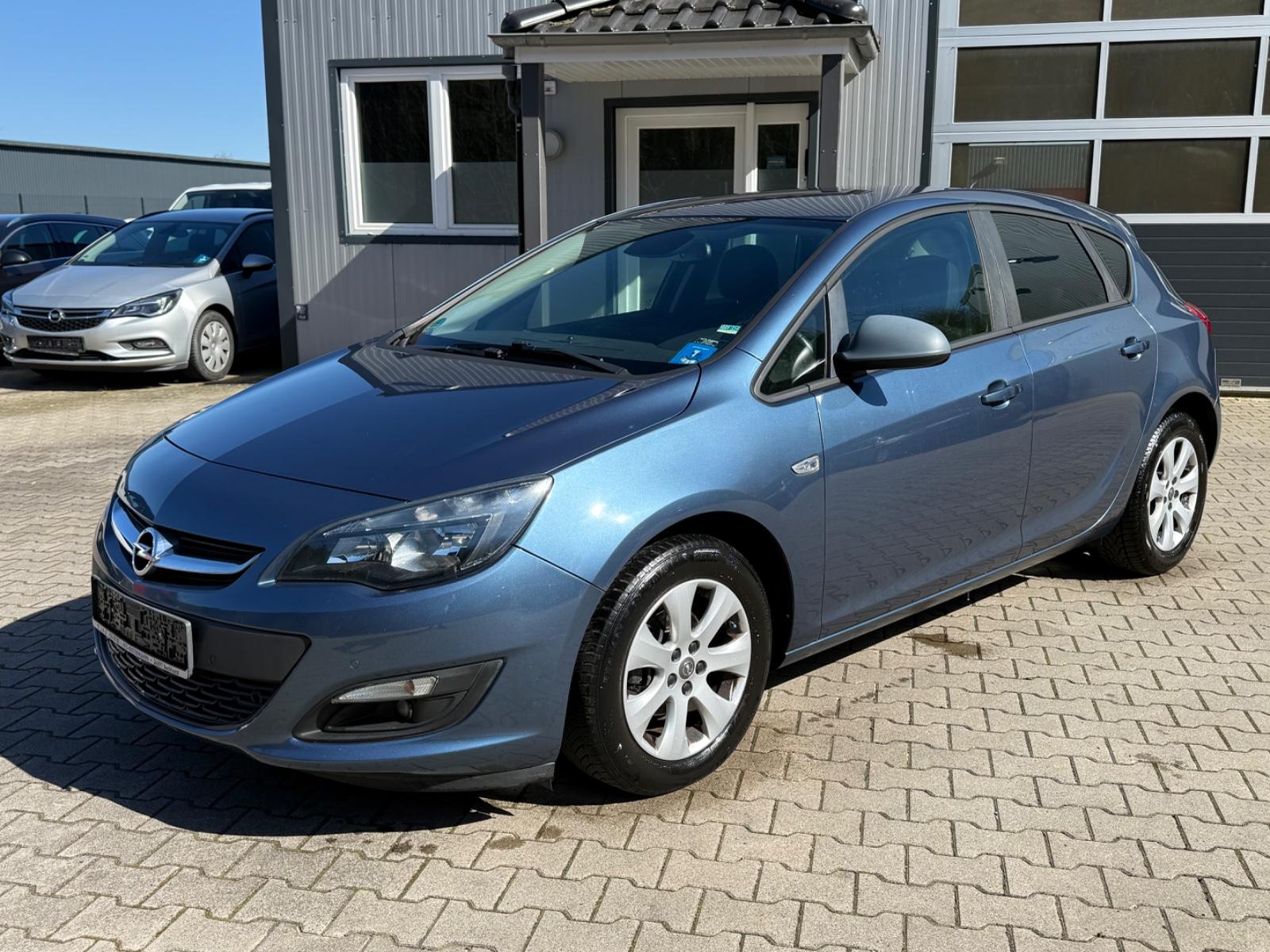 Opel Astra J Lim. 5-trg. Style