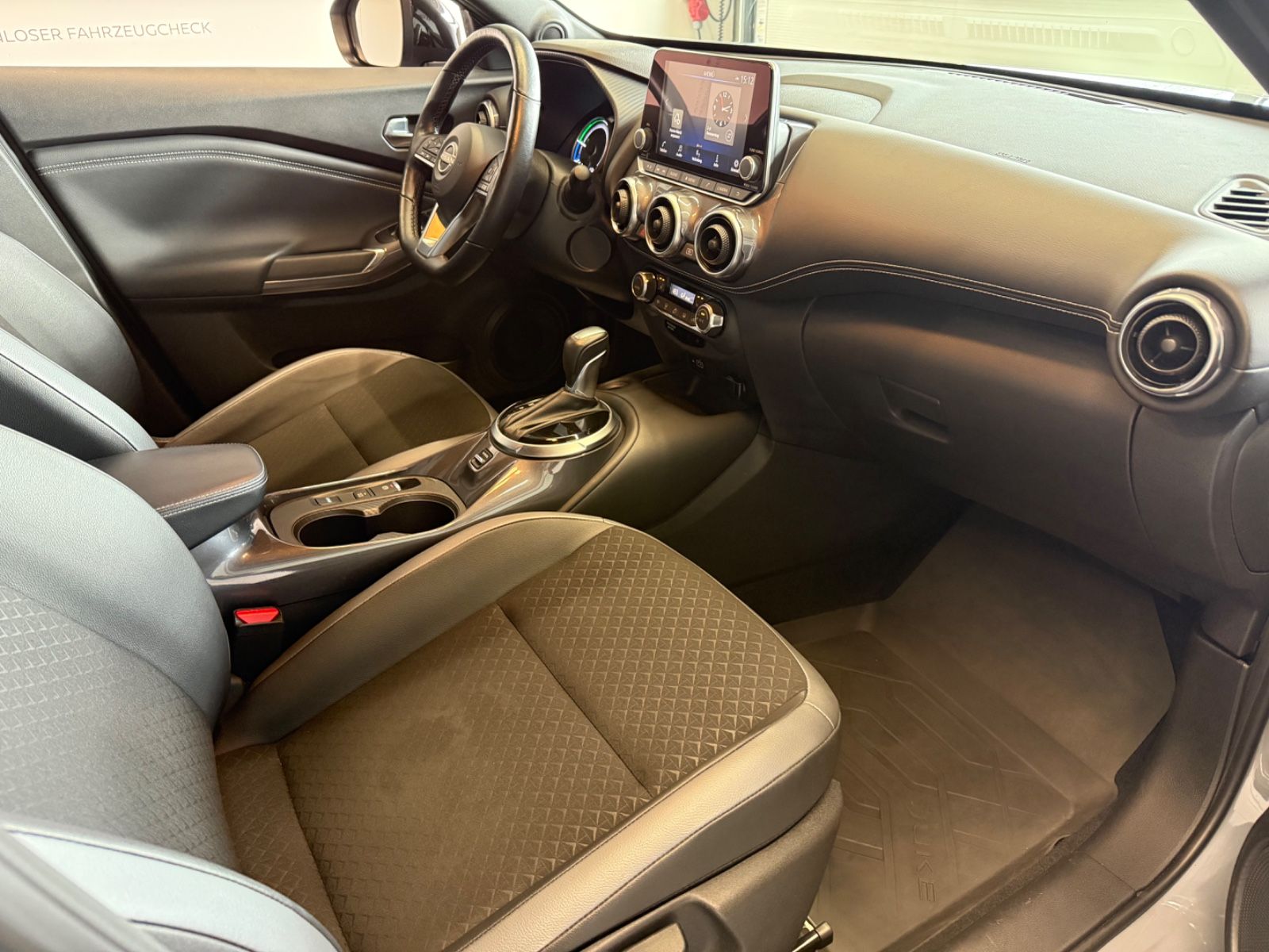 Fahrzeugabbildung Nissan Juke Hybrid N-Connecta-Klimaauto., beh.Frontsch.