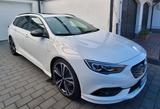 Opel Insignia 1.5 Turbo OPC Line Exclusive Auto ST E. - Opel Insignia mit Benzin-Antrieb: Kombi, Opc Line