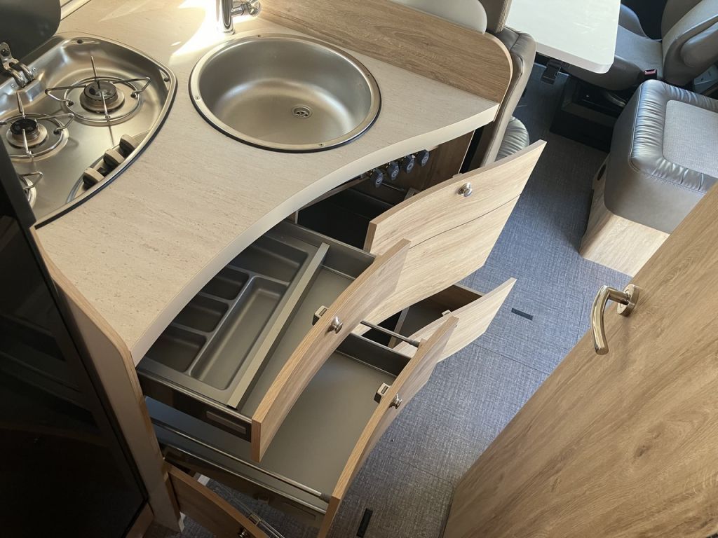 Fahrzeugabbildung Eura Mobil Profila T 696 EB YoungStar