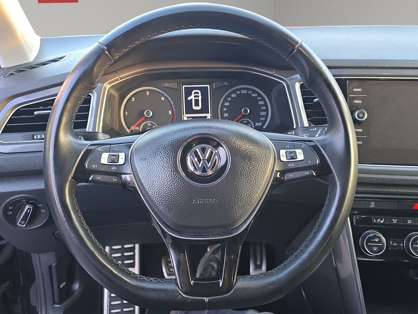 Fahrzeugabbildung Volkswagen T-Roc IQ.DRIVE AUS 1.HAND TOP ZUSTAND