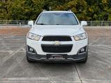 Chevrolet Captiva 2.2 D LTZ 4WD 1 Hand Anzahl Sitzplätze 7 - Chevrolet Gebrauchtwagen in Hamburg