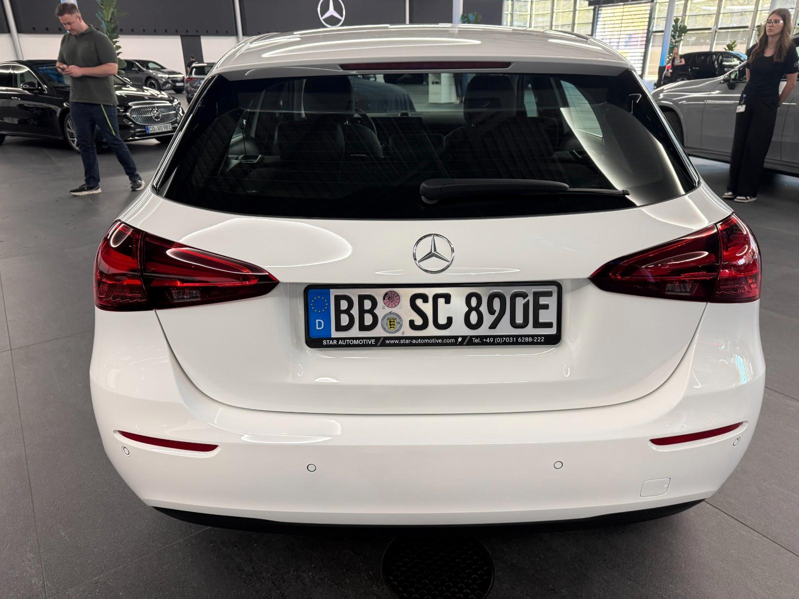 Mercedes-Benz A 250e + Park Paket + Spiegel Paket