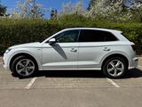 Audi Q5 55 TFSI e SLine-LED-HUD-LUFT-LEDER-AHK-ACC - Audi Q5: Sline