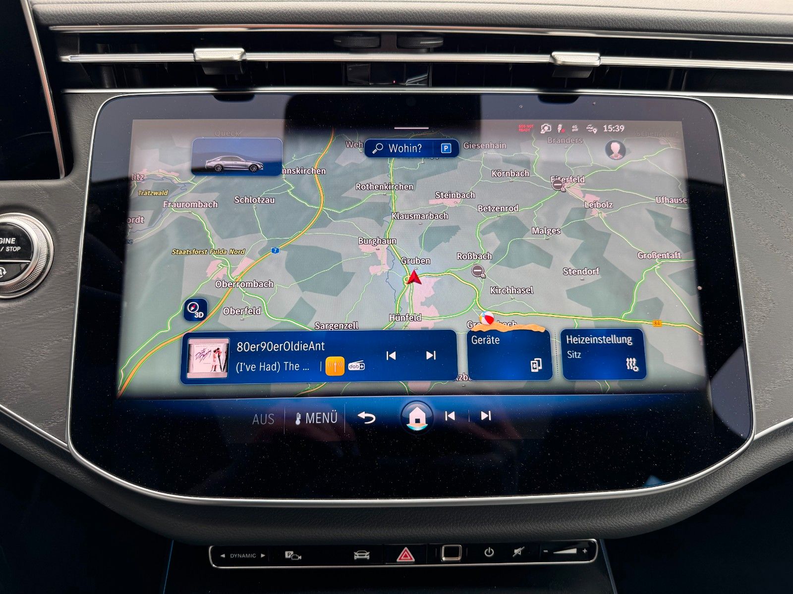Fahrzeugabbildung Mercedes-Benz E 220 d Avantgarde R-Kamera+Pano+Distr+TotW+ - mit KI generiert/bearbeitet