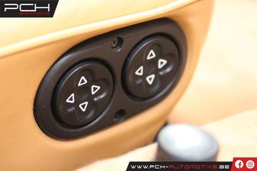 1988 Porsche 928 照片 10
