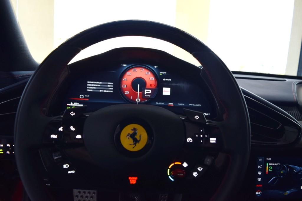 Ferrari 12Cilindri Panorama Lifting Beifahrerdispl ACC