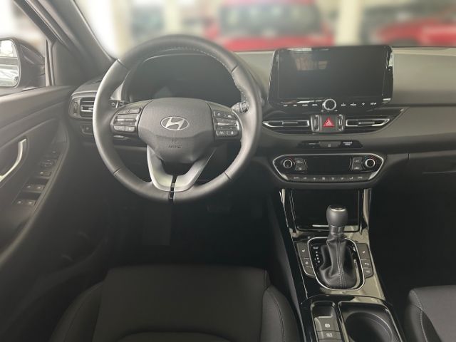 Fahrzeugabbildung Hyundai i30cw Advantage MY25 Plus-Paket NAVI+PDC vorne u