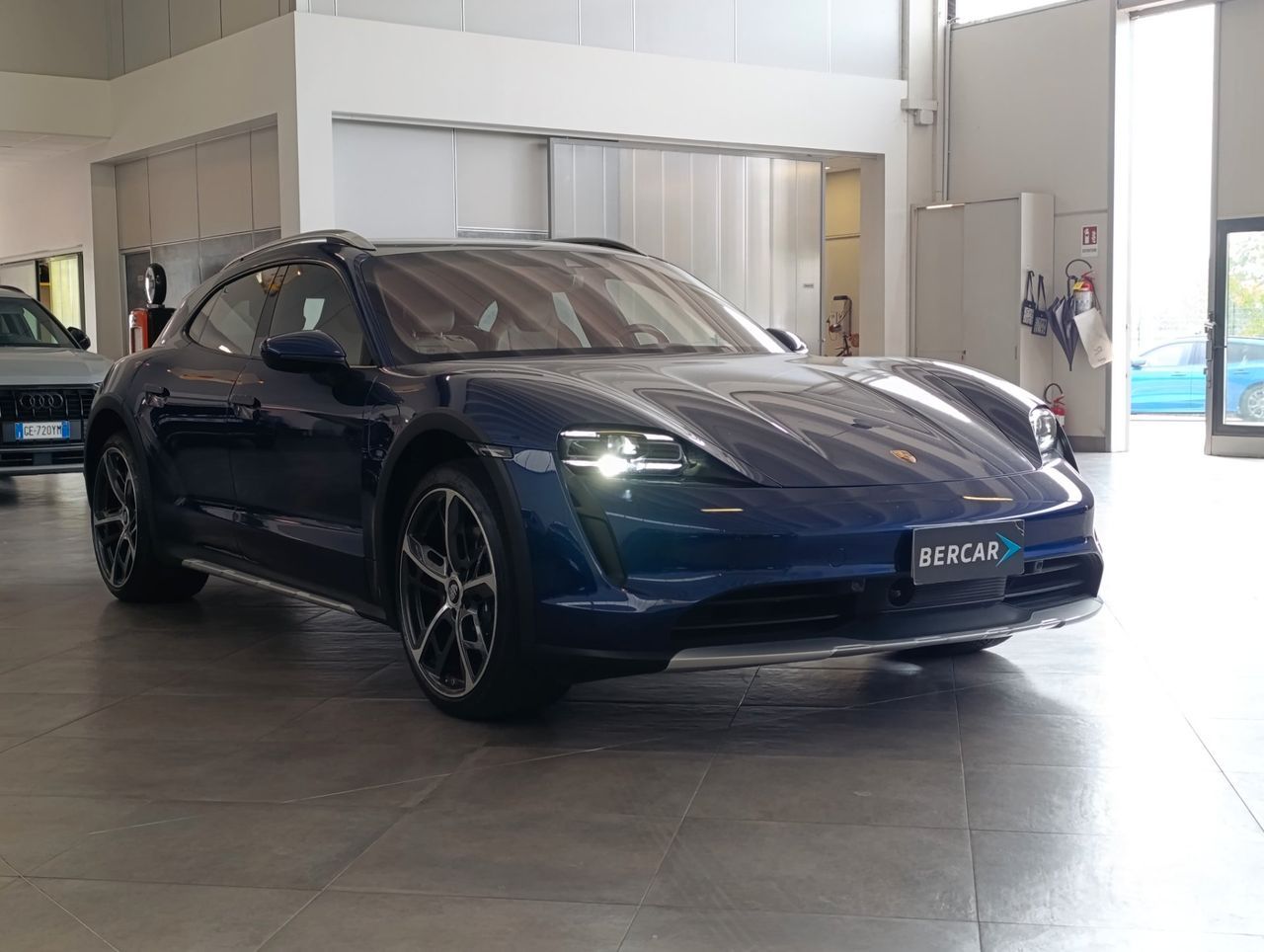 Porsche Taycan Cross Turismo 4 5p.ti imagem 3