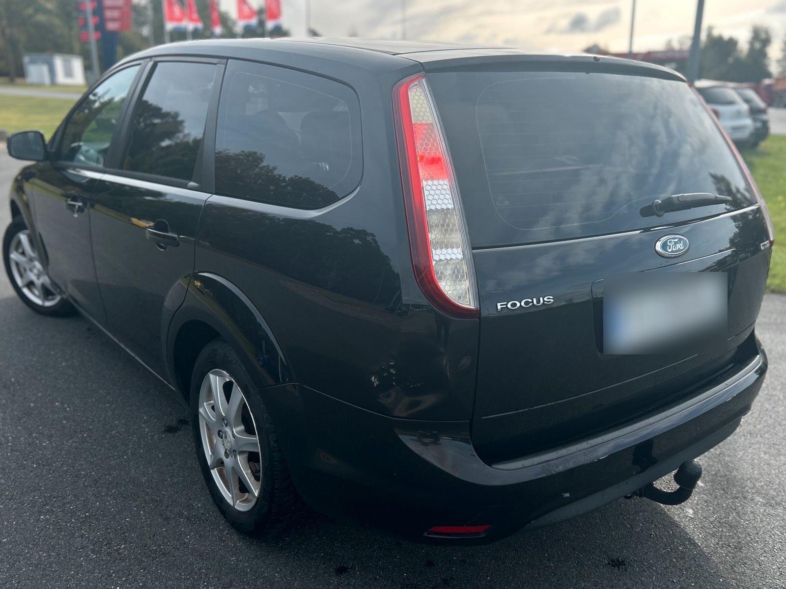 Ford Focus 2010 — photo 5
